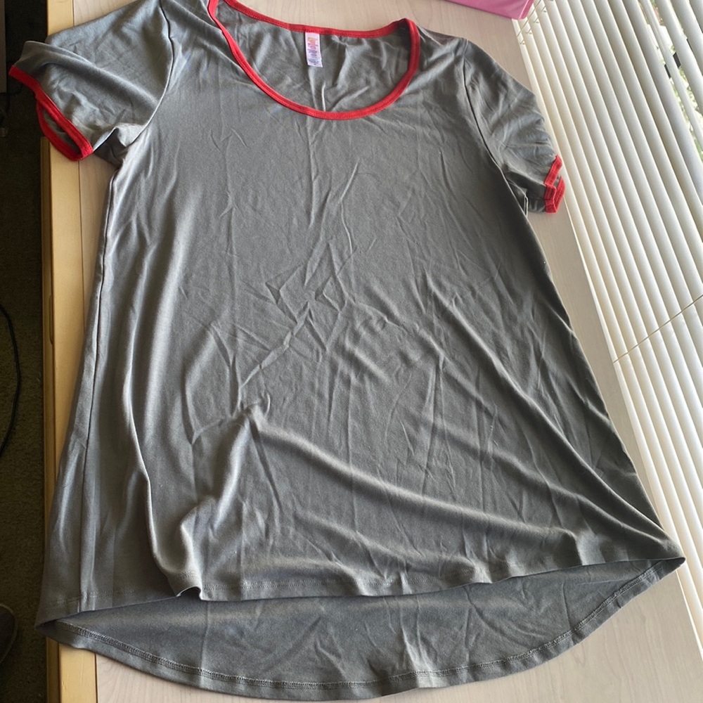 Lularoe shirt sleeve shirt